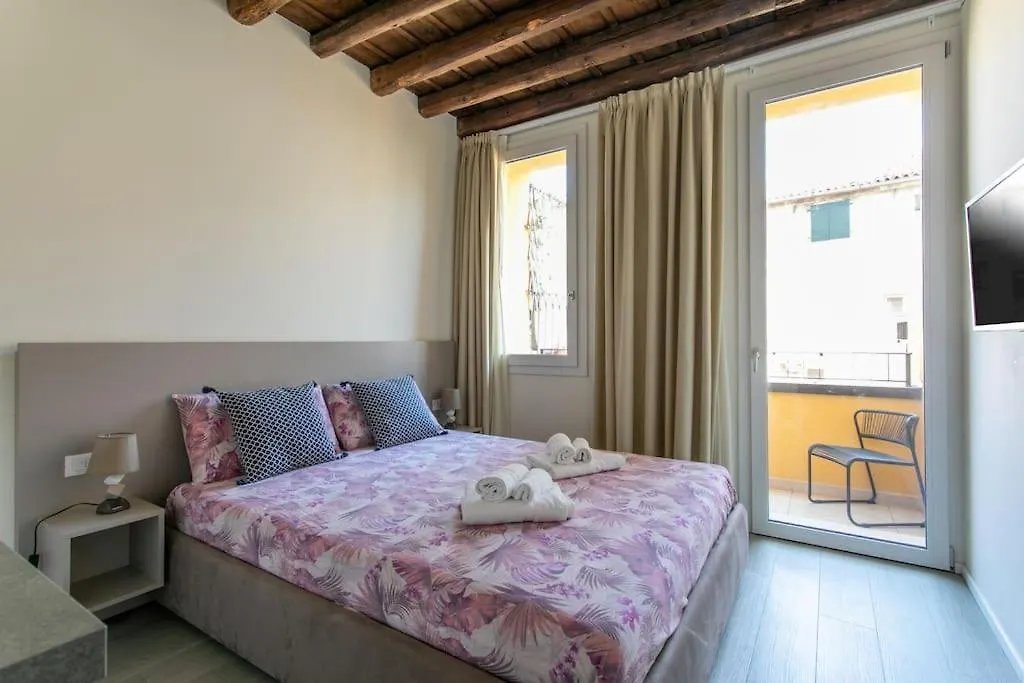 Residenza Subitosanto - Appartamento Con Balconcino \